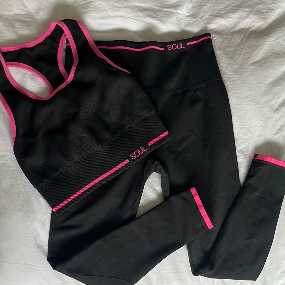 SoulCycle black and Pink workout  Set